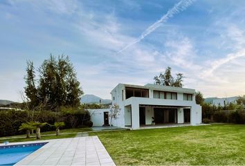 Casa en  Lo Barnechea, Provincia De Santiago