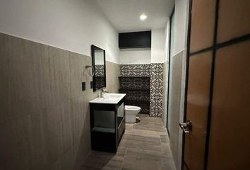 Casa en  Avenida Ferrocarril Central, Tezontle, Pachuca De Soto, Hidalgo, 42084, Mex