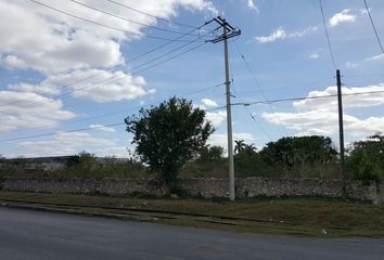 Lote de Terreno en  Calle 33, Manuel Ávila Camacho, Mérida, Yucatán, 97159, Mex