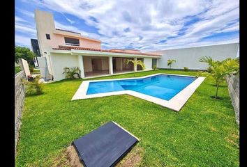 Casa en  Circuito Santa Fe, Santa Fe, Xochitepec, Morelos, 62794, Mex