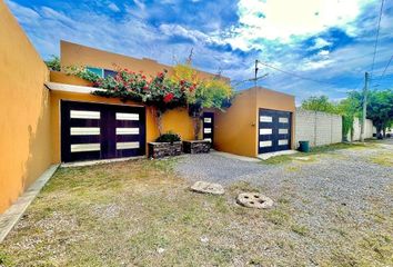 Casa en  Paseo De Las Fuentes 13, Kiwi, Jiutepec, Morelos, 62554, Mex