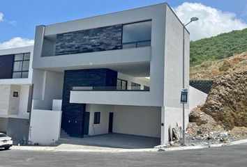 Casa en  Calle Los Eucaliptos, Castaños Del Vergel, Monterrey, Nuevo León, 64985, Mex