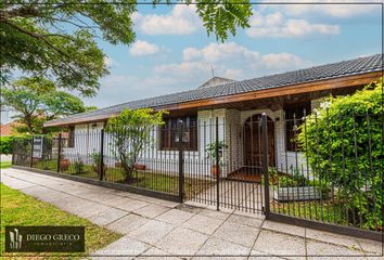 Casa en  Los Troncos, Mar Del Plata