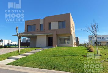 Casa en  Puertos Del Lago, Partido De Escobar