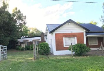 Casa en  Villa Elisa, Partido De La Plata