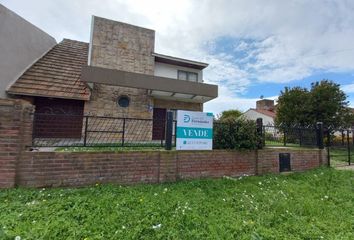 Casa en  Calle Guernica 1022-1174, Mar Del Plata, General Pueyrredón, B7610, Provincia De Buenos Aires, Arg