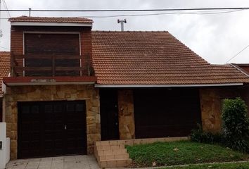 Casa en  Villa Primera, Mar Del Plata