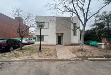 Casa en  Ingeniero Adolfo Sourdeaux, Partido De Malvinas Argentinas