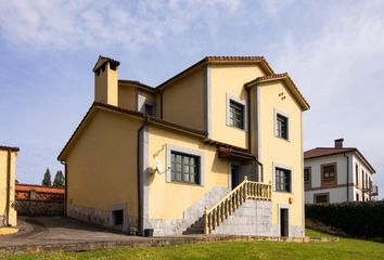 Chalet en  Oviedo, Asturias