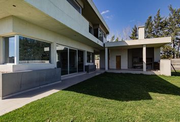 Casa en  Fisherton, Rosario