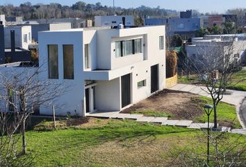 Casa en  El Cantón Islas, Partido De Escobar