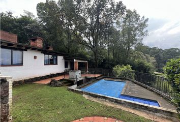 Casa en  Avándaro, Valle De Bravo