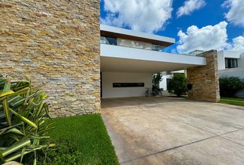 Casa en condominio en  La Rejoyada, Mérida, Yucatán, Mex