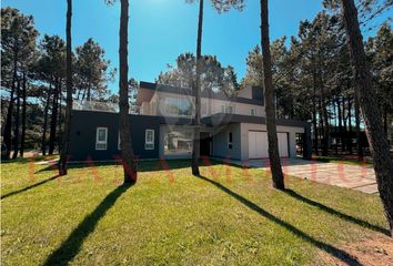 Casa en  Barrio Cerrado Costa Esmeralda, Pinamar