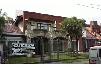 Casa en  Los Troncos, Mar Del Plata