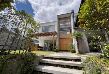 Casa en  Cumbayá, Quito