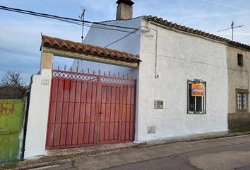 Chalet en  Fuentes De Oñoro, Salamanca Provincia