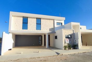 Casa en  Calle 15, Temozón, Yucatán, 97740, Mex