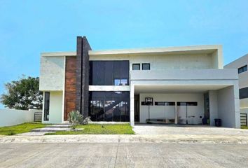 Casa en  Calle José María Morelos 1, Zona Centro, Alvarado, Veracruz De Ignacio De La Llave, 95270, Mex