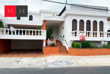 Casa en  Calle Virgilio Garza, Chepevera, Monterrey, Nuevo León, 64030, Mex