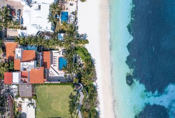 Casa en  Calle Albatros, Zona Hotelera, Benito Juárez, Quintana Roo, 77500, Mex