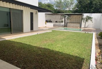 Casa en  Calle 52, X Canatún, Mérida, Yucatán, 97302, Mex