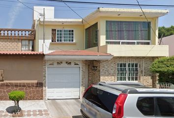 Casa en  Fraccionamiento Valle De Santa Monica, Tlalnepantla De Baz