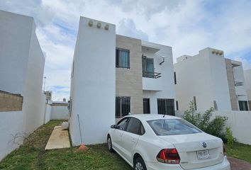 Casa en  Calle 148 671-699, Los Héroes, Mérida, Yucatán, 97306, Mex