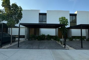 Casa en  Calle 12, Nueva Alemán, Mérida, Yucatán, 97147, Mex