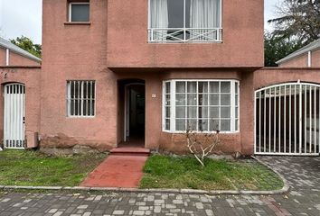 Casa en  La Reina, Provincia De Santiago