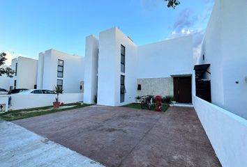 Casa en condominio en  Calle 16, Xcuyún, X-cuyum, Conkal, Yucatán, 97346, Mex