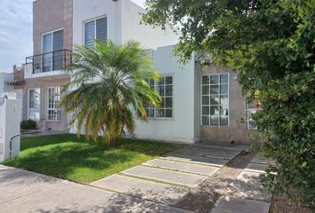 Casa en condominio en  Privada Pirul, Paseos Del Bosque Residencial, El Pueblito, Corregidora, Querétaro, 76910, Mex