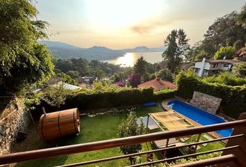 Casa en  Calle Porfirio Díaz, La Capilla, Valle De Bravo, México, 51202, Mex