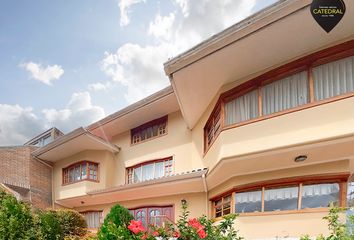 Casa en  Huaynacápac, Cuenca