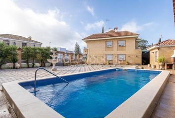 Chalet en  Tomares, Sevilla Provincia