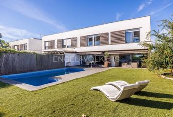 Chalet en  Alcala De Guadaira, Sevilla Provincia