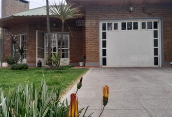 Casa en  Cipolletti, Río Negro