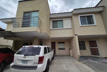 Casa en condominio en  Calle Volcán Jorullo 4448, El Colli Urbano, Zapopan, Jalisco, 45070, Mex