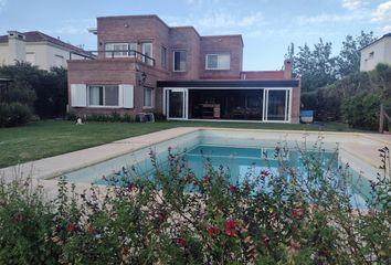 Casa en  Fisherton, Rosario