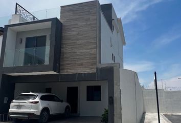 Casa en  La 61, Avenida Heberto Castillo Martínez 61, Paseo De Las Minas, García, Nuevo León, 66003, Mex