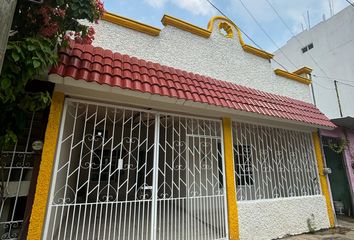 Casa en  Calle Laguna Del Espejo 115, La Manga Iii Etapa, Villahermosa, Centro, Tabasco, 86068, Mex