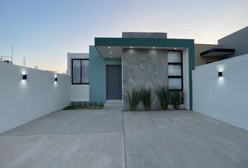 Casa en  Avenida Enrique Corona Morfín 627-627, Villa De Alba, Ciudad De Villa De Álvarez, Villa De Álvarez, Colima, 28989, Mex