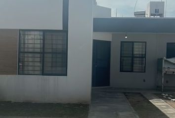 Casa en condominio en  Circuito Ártico, Residencial Horizontes, Irapuato, Guanajuato, 36648, Mex