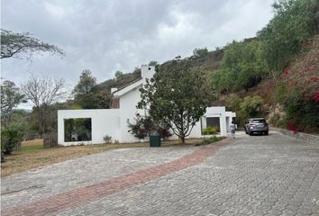 Casa en  Cumbayá, Quito