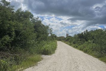 Lote de Terreno en  Calle 18 65, Dzitya, Mérida, Yucatán, 97302, Mex