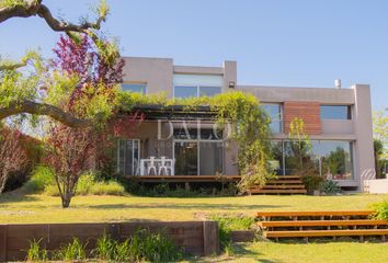 Casa en  Los Alisos, Partido De Tigre