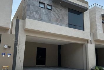 Casa en  Calle Valle Escondido, Héroes Capellanía Sector Valle, García, Nuevo León, 66003, Mex