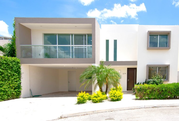 Casa en  Calle 22-b 318, Xcumpich, Mérida, Yucatán, 97204, Mex