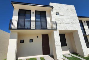 Casa en  Altos Del Cimatario, Municipio De Querétaro