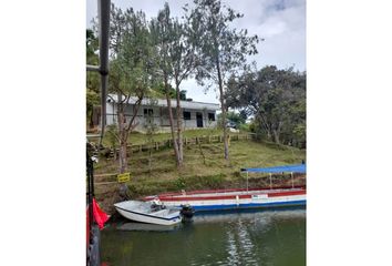 Villa-Quinta en  El Peñol, Antioquia